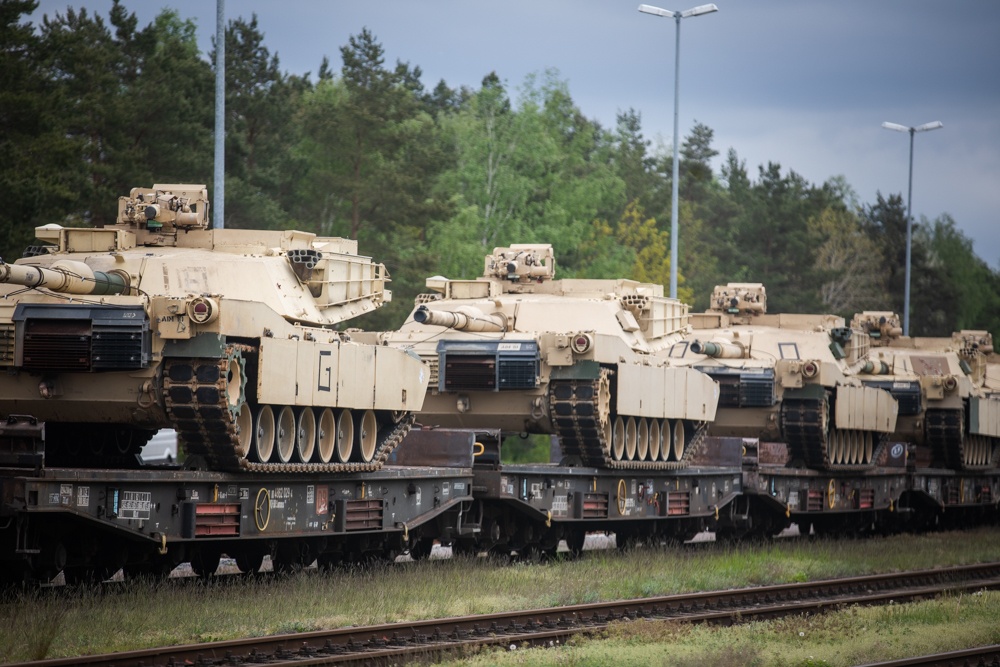 M1A1 Tanks Arrive at Grafenwoehr
