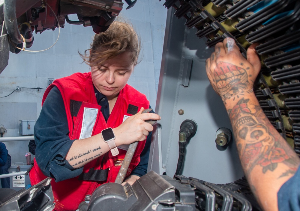 USS Ronald Reagan (CVN 76) fantail operations