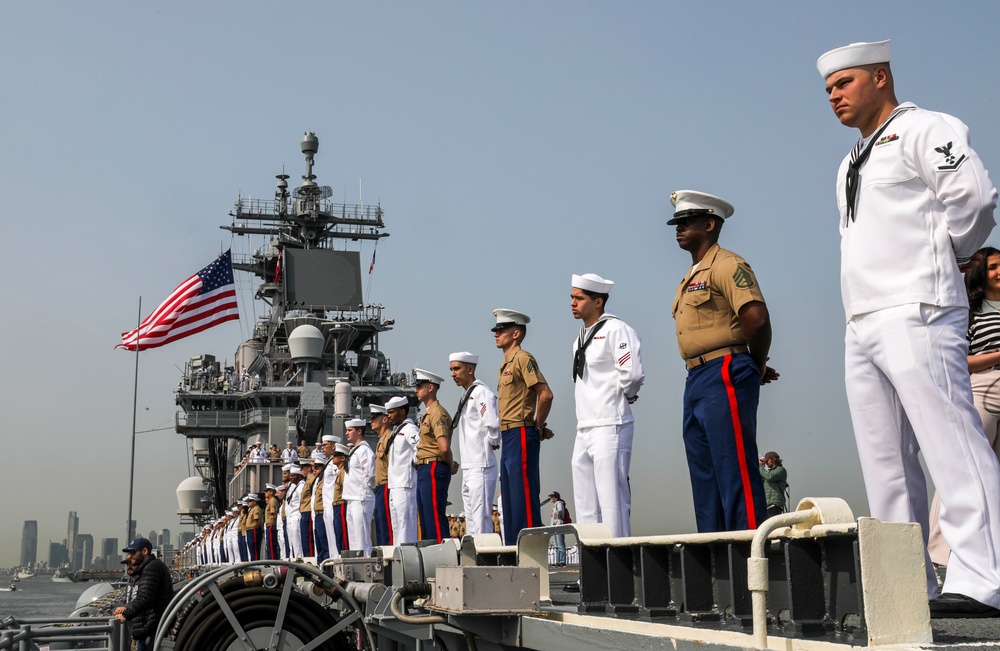 Wasp Arrives in New York for Fleet Week NYC