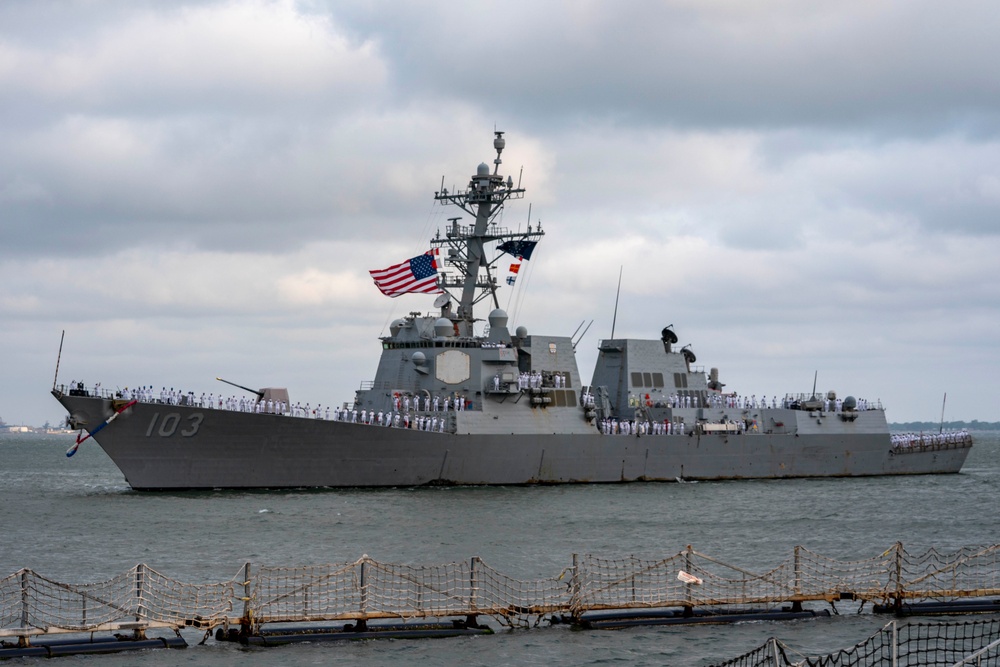 USS Truxtun (DDG 103) returns to Naval Station Norfolk