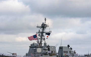 USS Truxtun (DDG 103) returns to Naval Station Norfolk