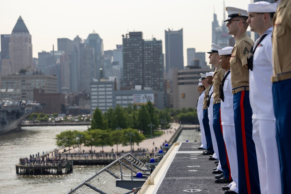 U.S. Marines and Sailors arrive at Fleet Week New York