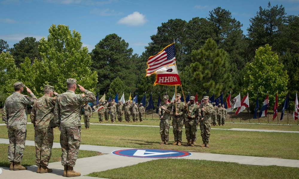 Headquarters and Headquarters Battalion, U.S. Army Central changes command during ceremony