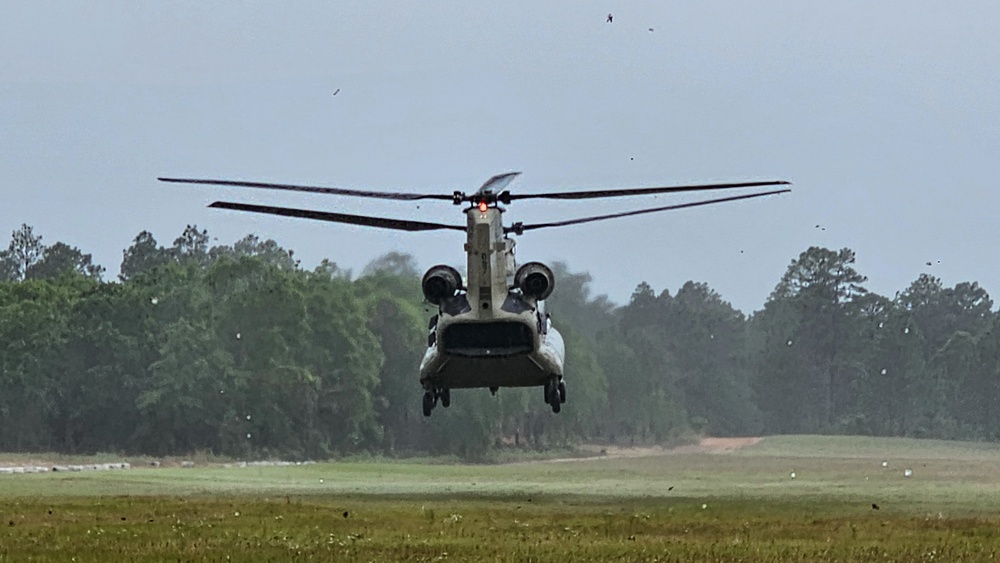 South Carolina Army National Guard crews complete CH-47F Chinook gunnery range qualification