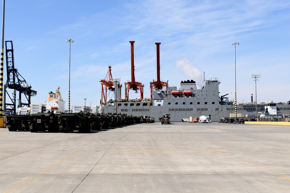 USNS Fisher Conducts Onload