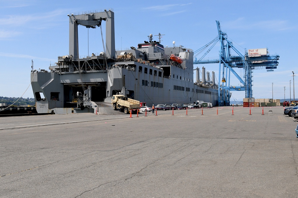 USNS Fisher Conducts Onload