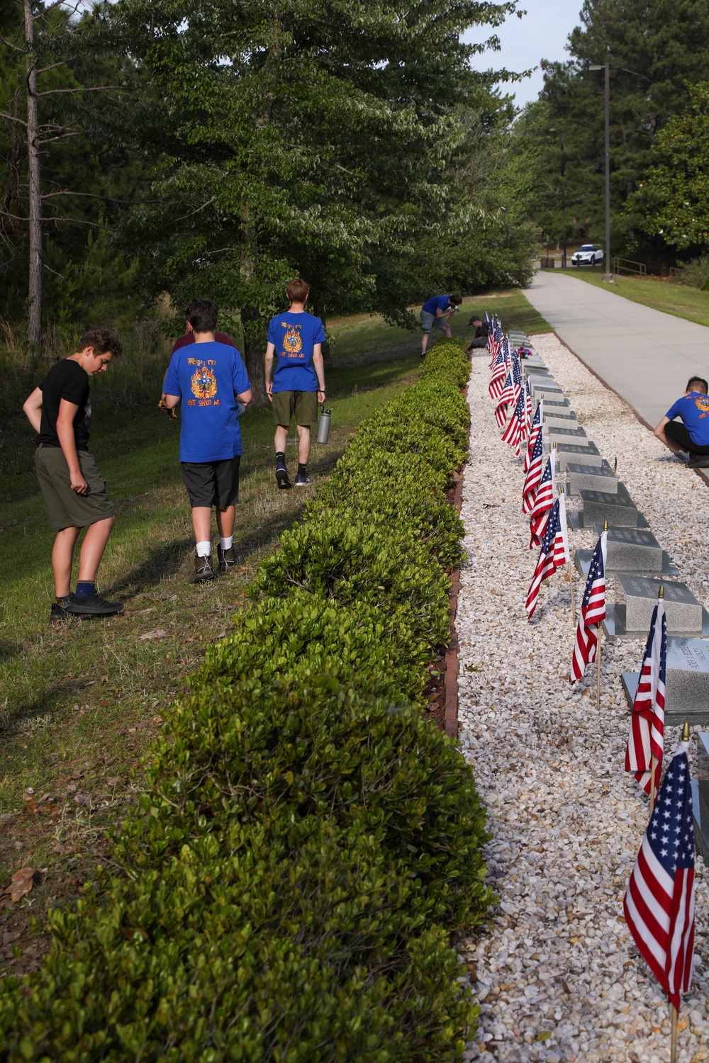 Boy Scout Troop 776 cleans up 3rd Special Forces Group (Airborne) Memorial Walk