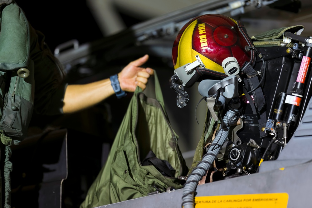 Ad Astra: Colombian Air Force takes on Red Flag-Rescue at night