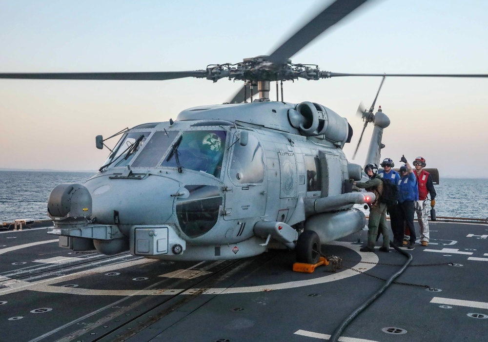 USS Shiloh Conducts Flight Operations