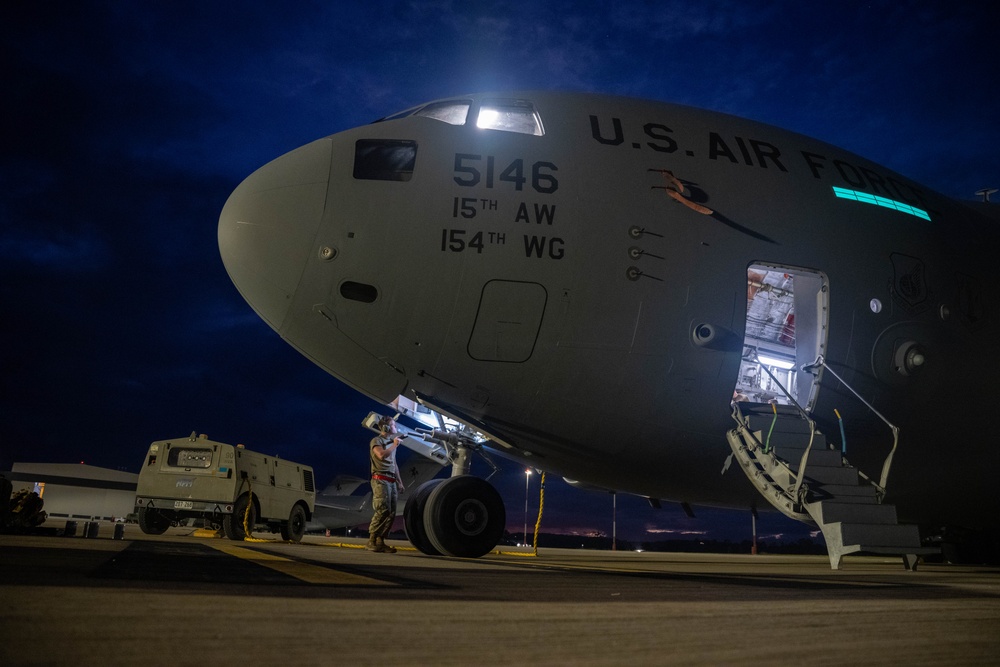 USAF, RAAF integrate maintenance