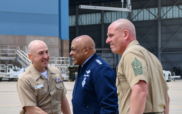 USSTRATCOM Presents VQ-4 with the Omaha Trophy