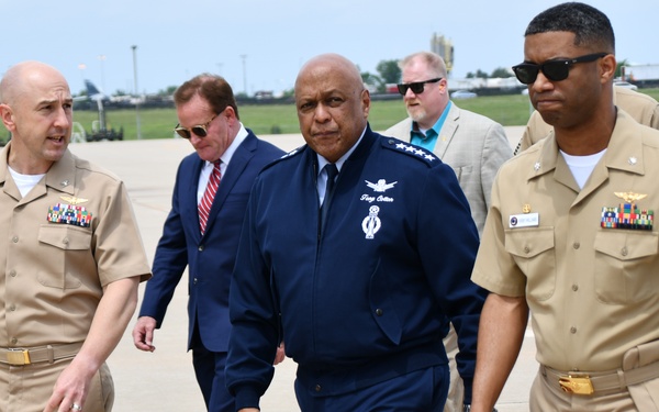 USSTRATCOM Presents VQ-4 with the Omaha Trophy