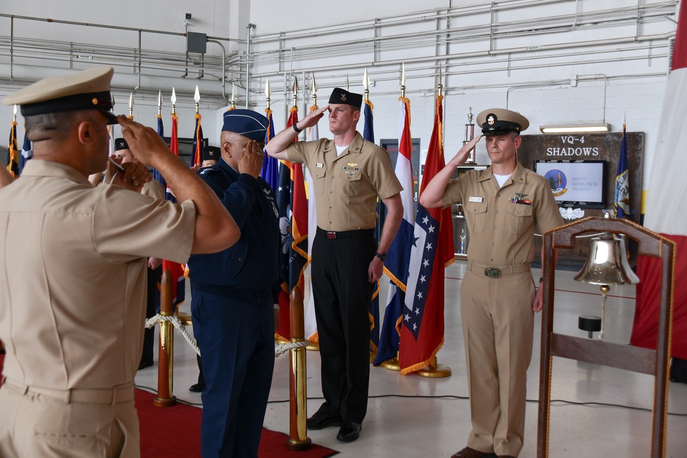 USSTRATCOM Presents VQ-4 with the Omaha Trophy