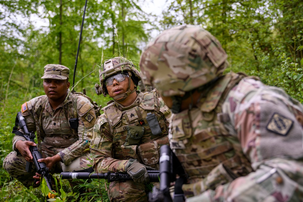 USANEC BE STX with Belgian Para-Commandos