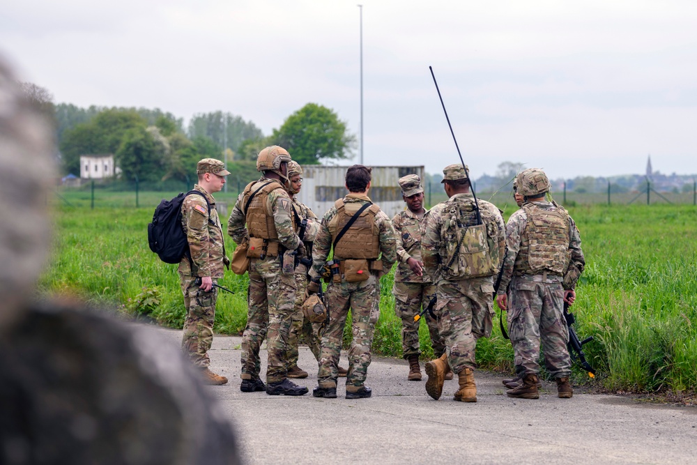 USANEC BE STX with Belgian Para-Commandos