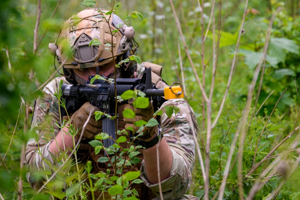 USANEC BE STX with Belgian Para-Commandos