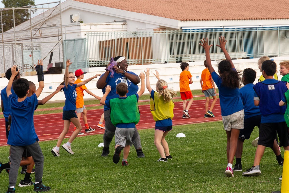 Go Be Great: Elementary Students have Fun on the Field