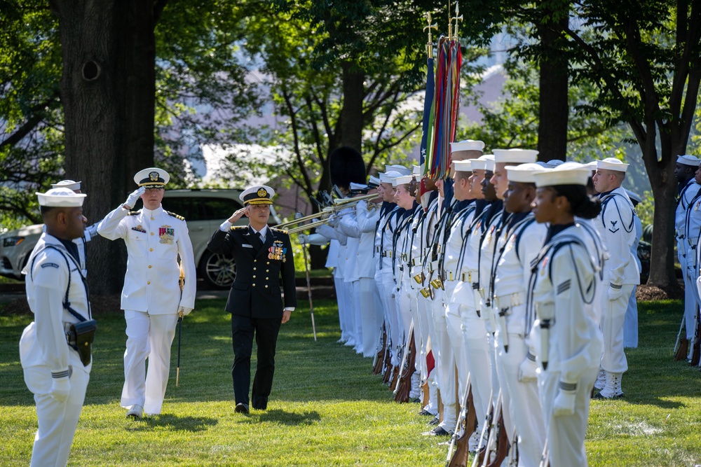 CNO Hosts Singapore’s Chief of Defense at Washington Navy Yard