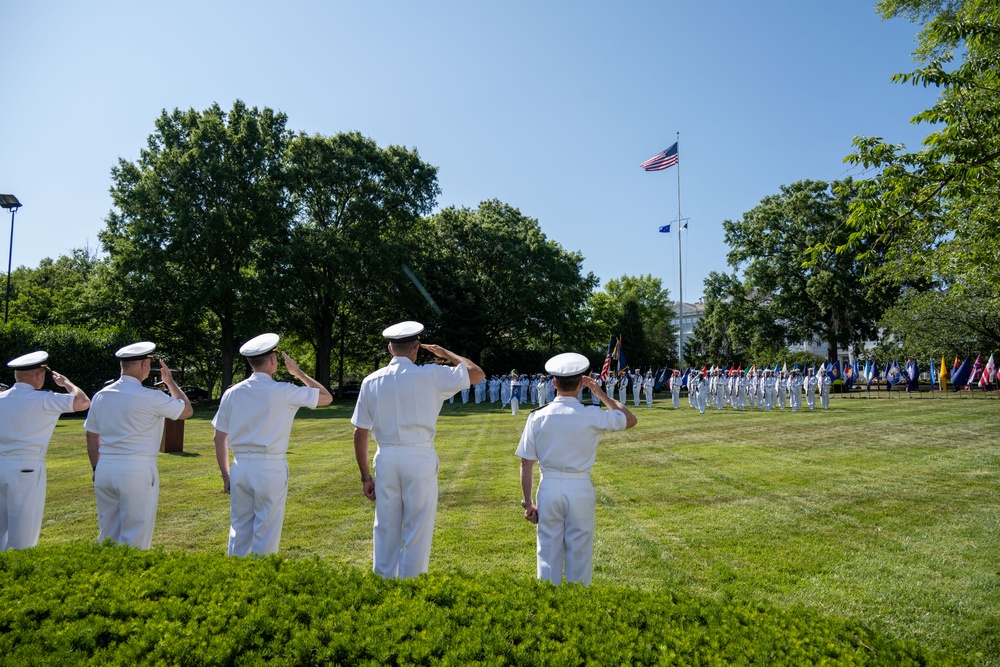 CNO Hosts Singapore’s Chief of Defense at Washington Navy Yard