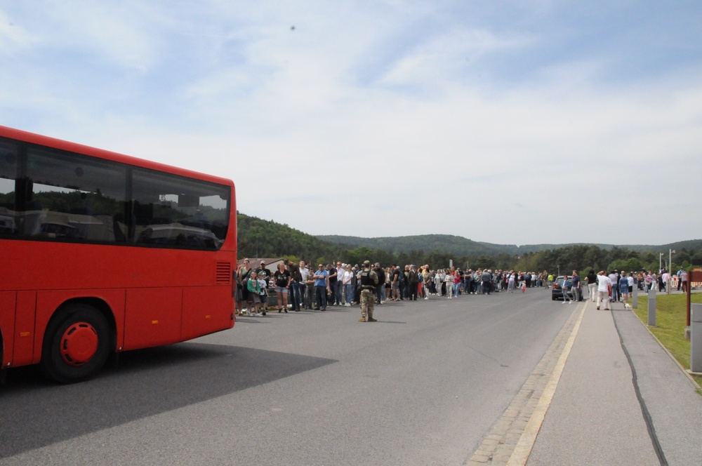 Bus tour of JMRC, garrison