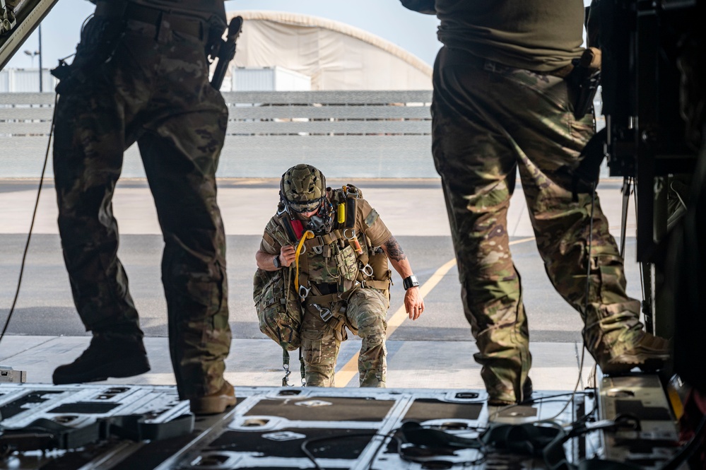 81st ERQS conduct static line jump training