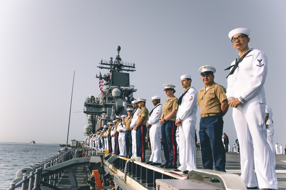 USS Wasp (LHD 1) Arrives in NYC for Fleet Week 2023