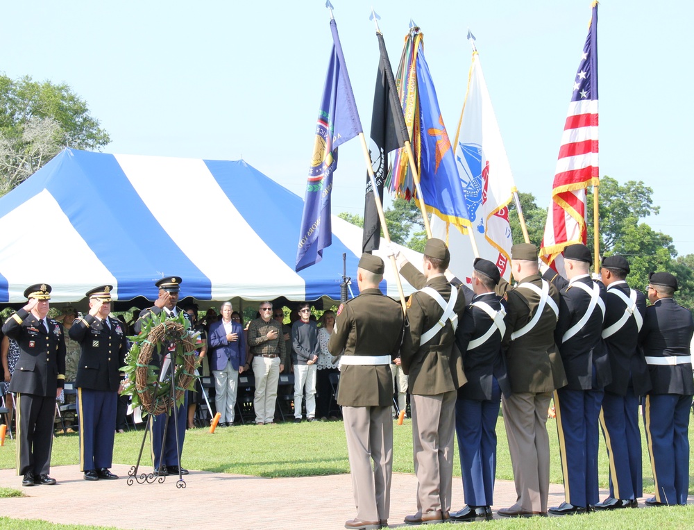 DVIDS - Images - Fort Novosel Memorial Day Ceremony [Image 3 Of 5]