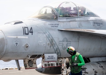 USS Ronald Reagan (CVN 76) conducts flight operations