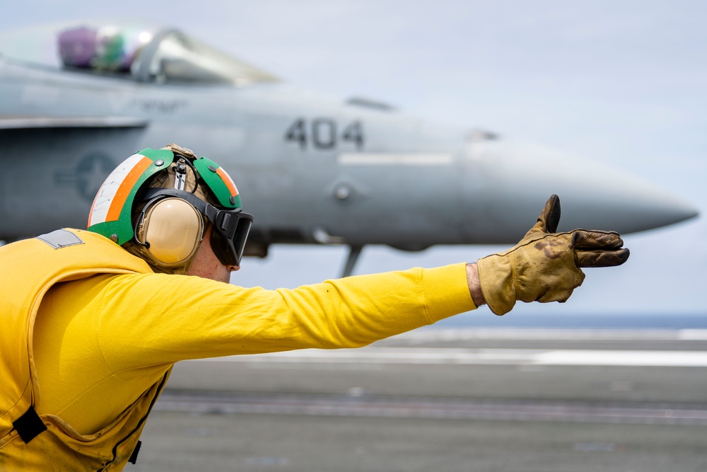 USS Ronald Reagan (CVN 76) conducts flight operations