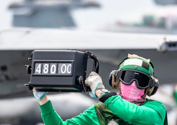 USS Ronald Reagan (CVN 76) conducts flight operations