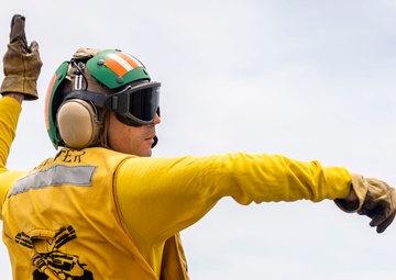 USS Ronald Reagan (CVN 76) conducts flight operations