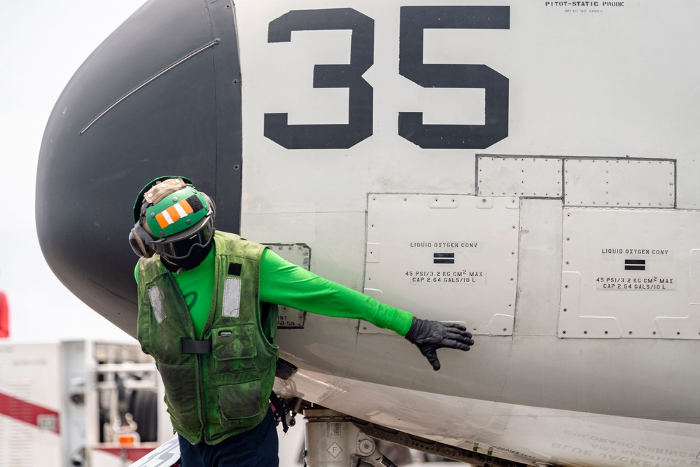 USS Ronald Reagan (CVN 76) conducts flight operations