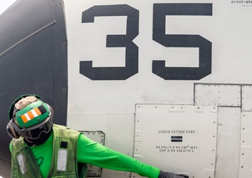 USS Ronald Reagan (CVN 76) conducts flight operations