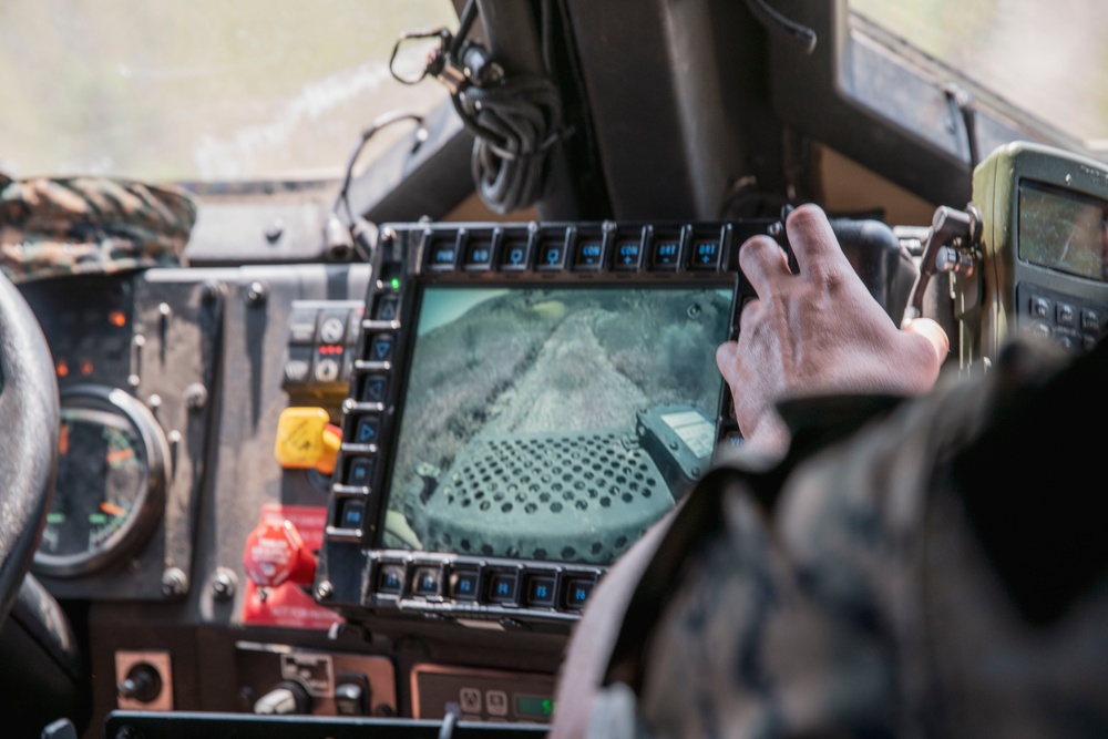 15th MEU Marines Complete JLTV Licensing Course