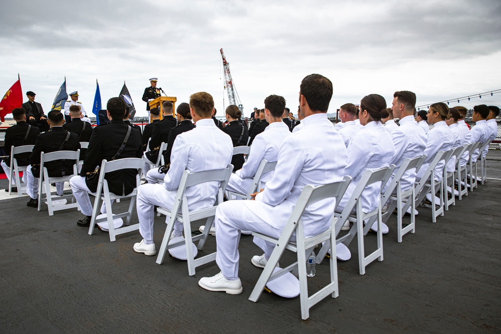 I MEF commanding general gives ceremonial remarks during NROTC San Diego commissioning ceremony