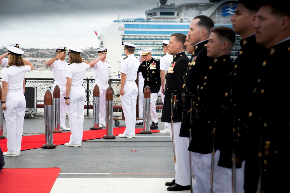 I MEF commanding general gives ceremonial remarks during NROTC San Diego commissioning ceremony