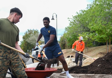 Sailors and Marines participate in park restoration