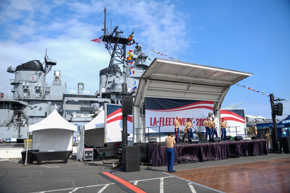 Marine Band San Diego plays at Los Angeles Fleet Week