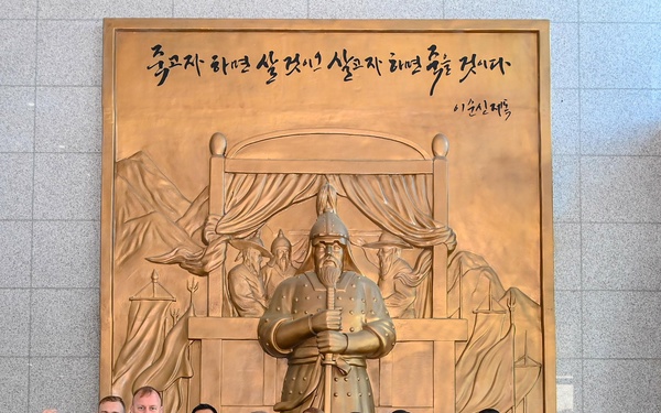 Commander, Task Force 74 visits Republic of Korea for 56th Submarine Warfare Committee Meeting