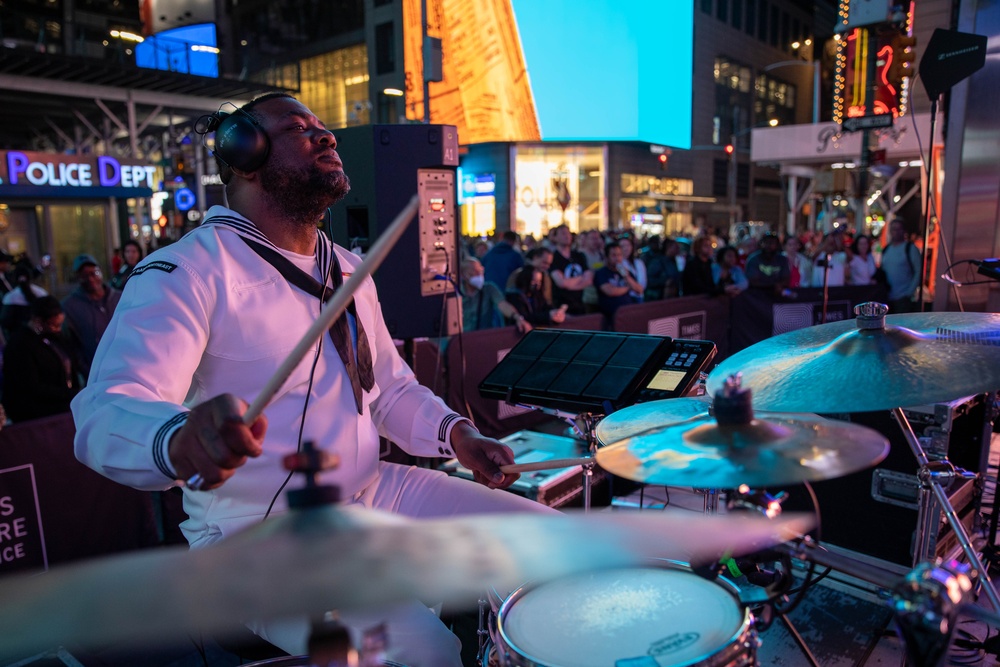 Fleet Week New York 2023: Times Square