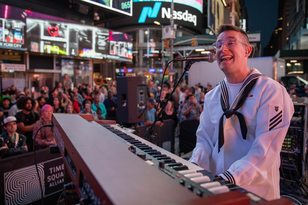 Fleet Week New York 2023: Times Square