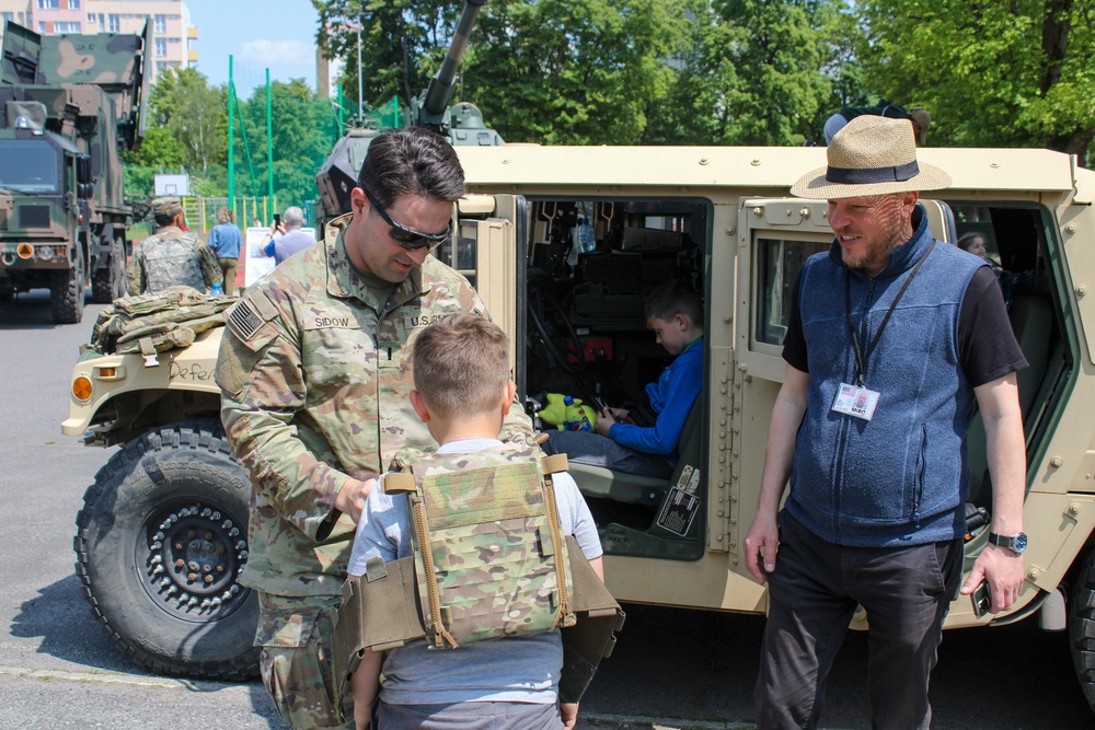 Polish Veteran Day Static Display Demonstration
