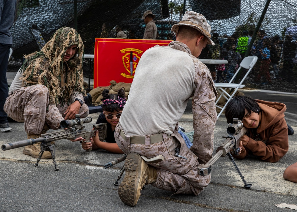 Marines participate in the Los Angeles Fleet Week