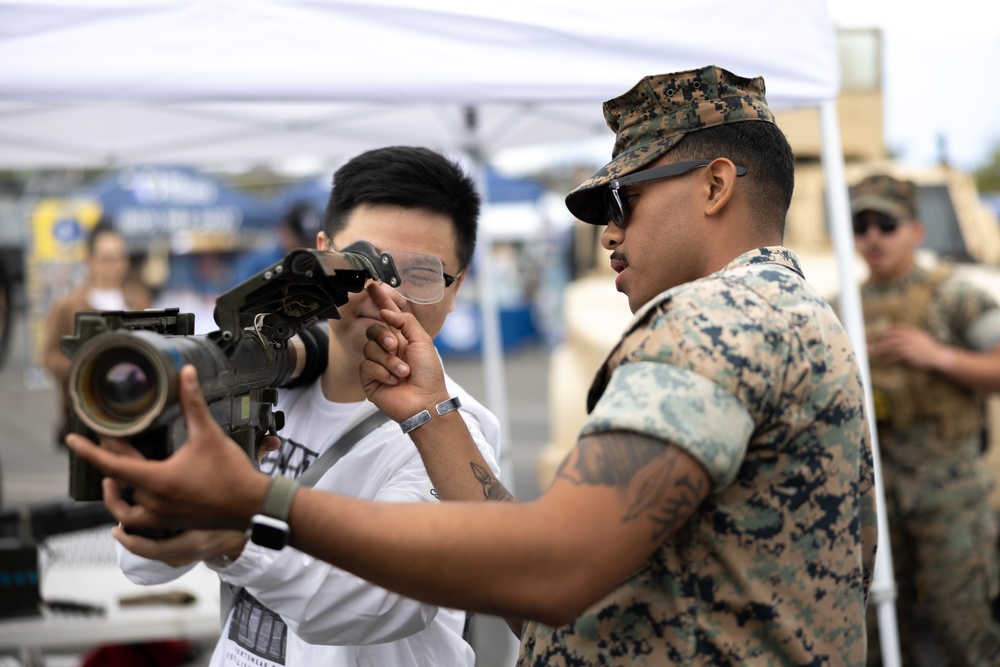 Marines, Sailors show off their capabilities at Port of Los Angeles