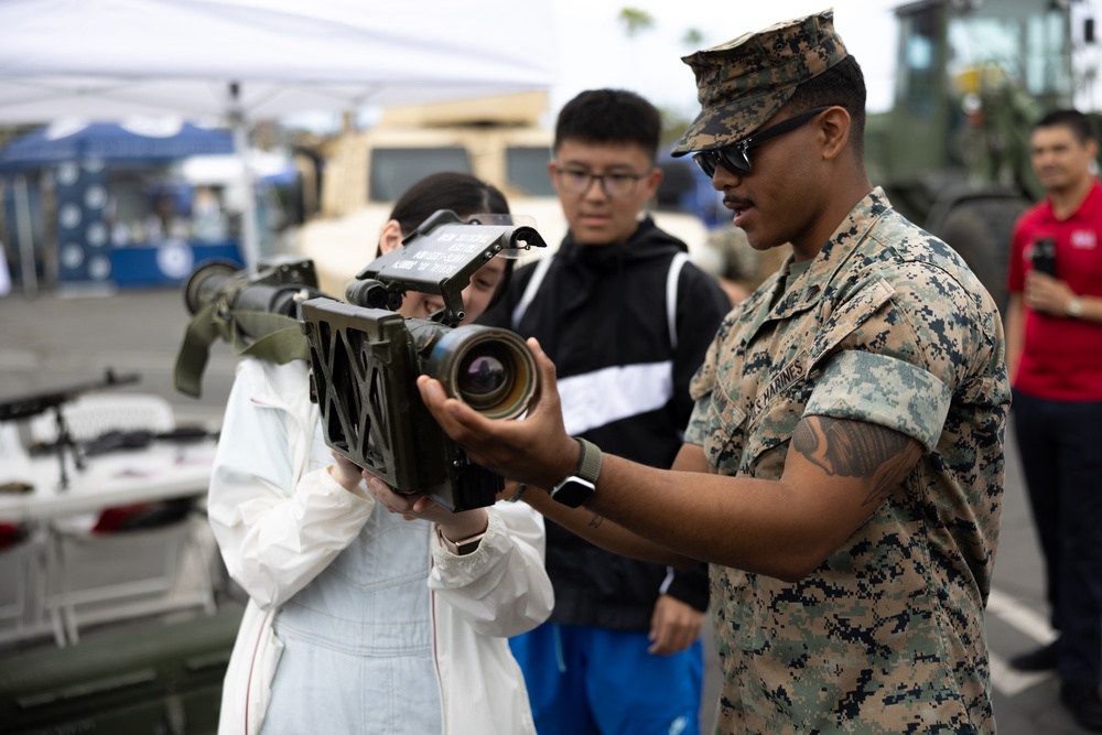 Marines, Sailors show off their capabilities at Port of Los Angeles