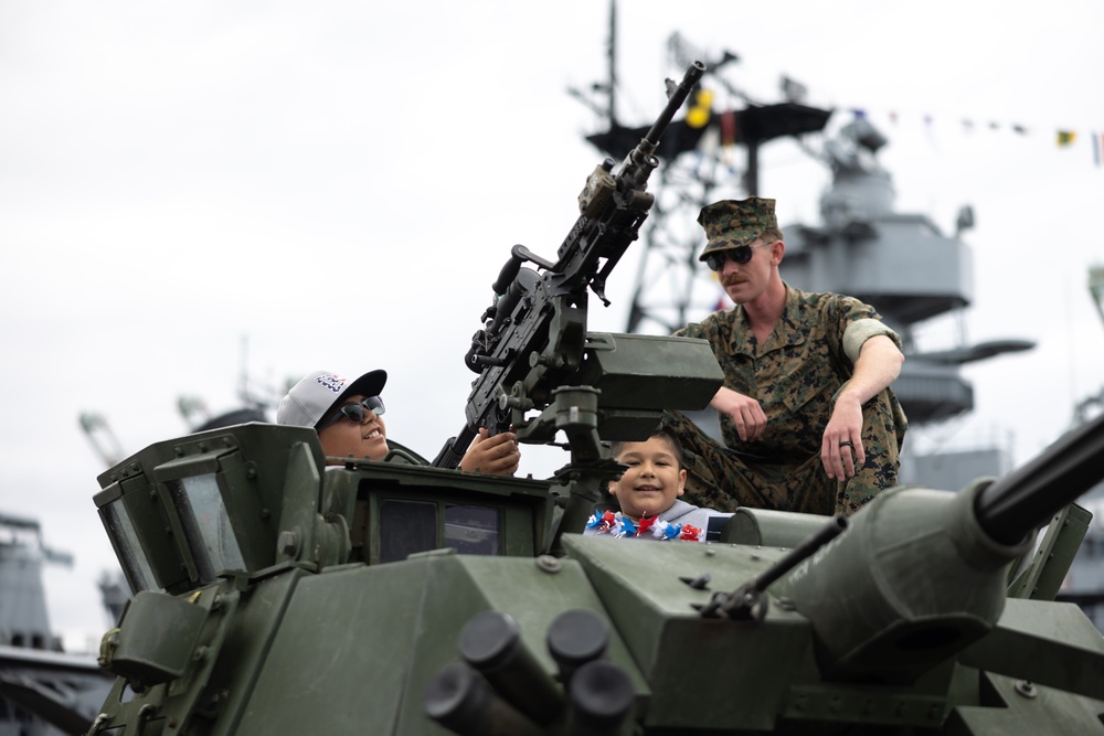 Marines, Sailors show off their capabilities at Port of Los Angeles