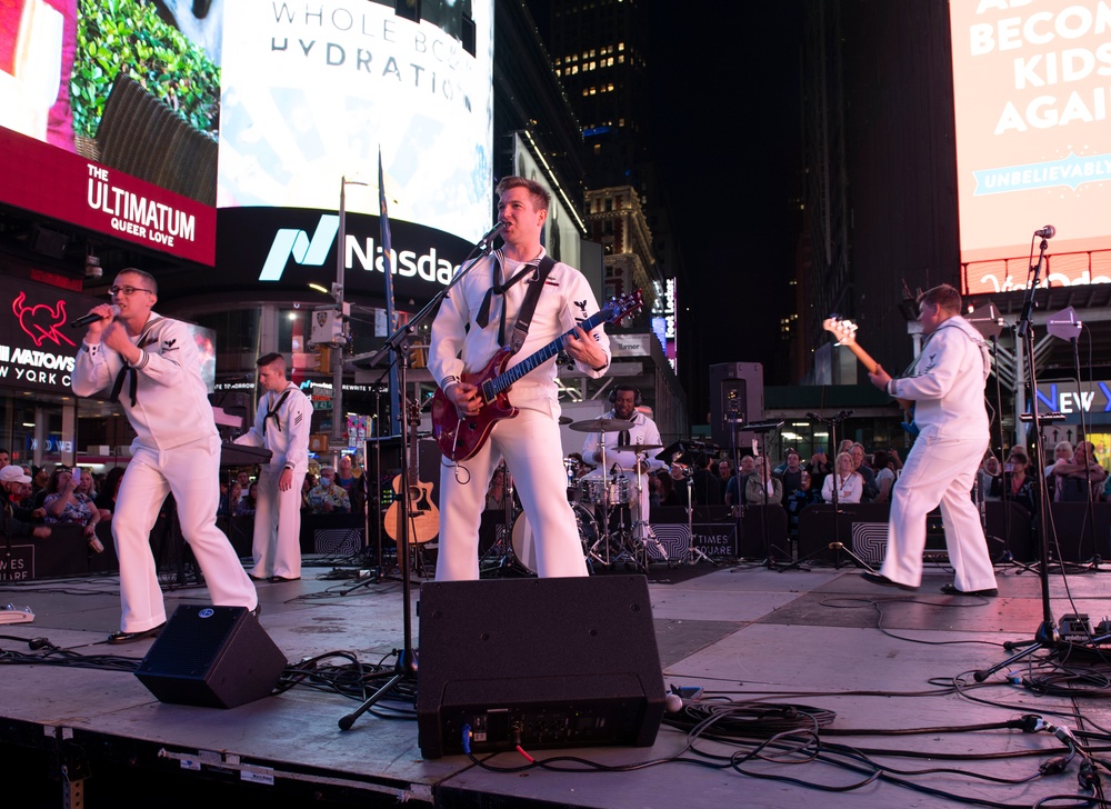 Fleet Week New York 2023: Times Square