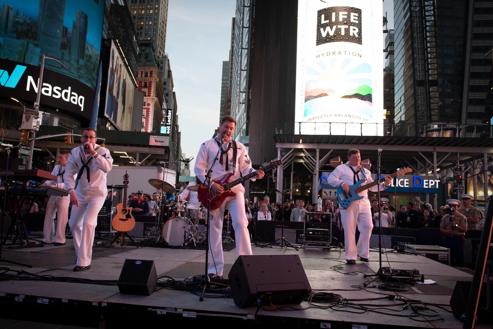 Fleet Week New York 2023: Times Square