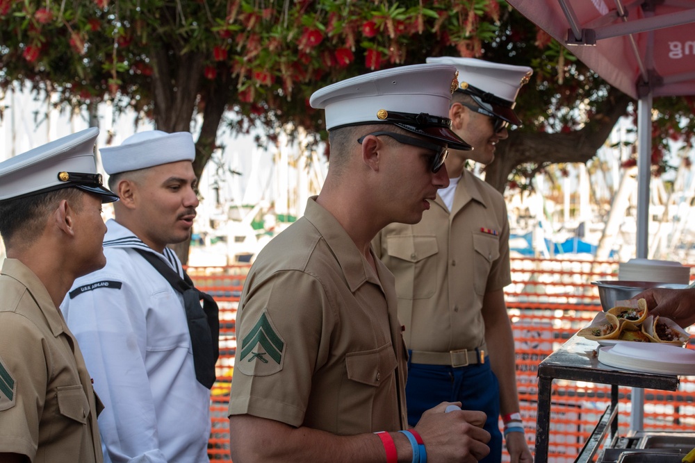 Sailors and Marines attend concert