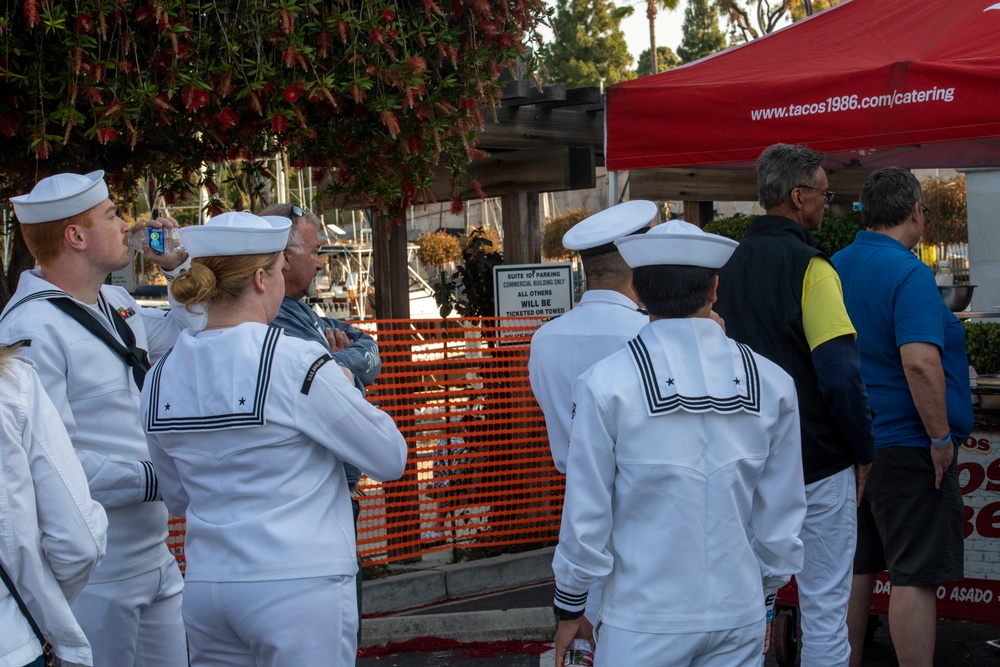 Sailors and Marines attend concert